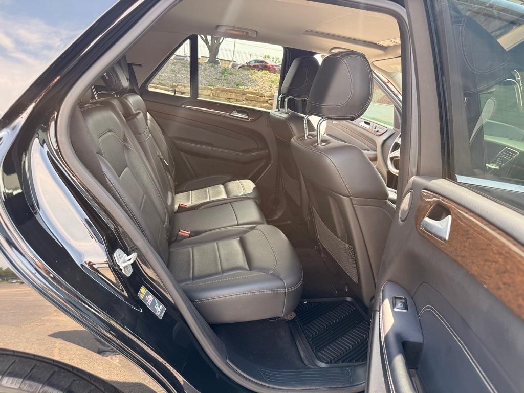 Mercedes-Benz M-Class ML350 4MATIC 2012