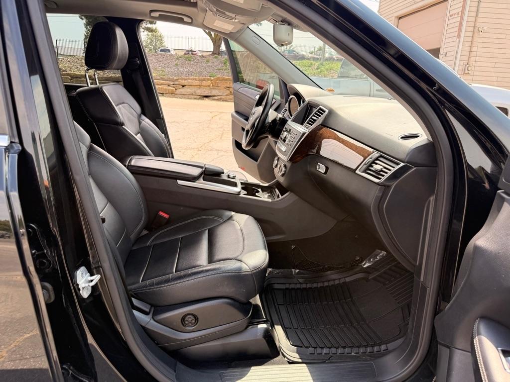 Mercedes-Benz M-Class ML350 4MATIC 2012