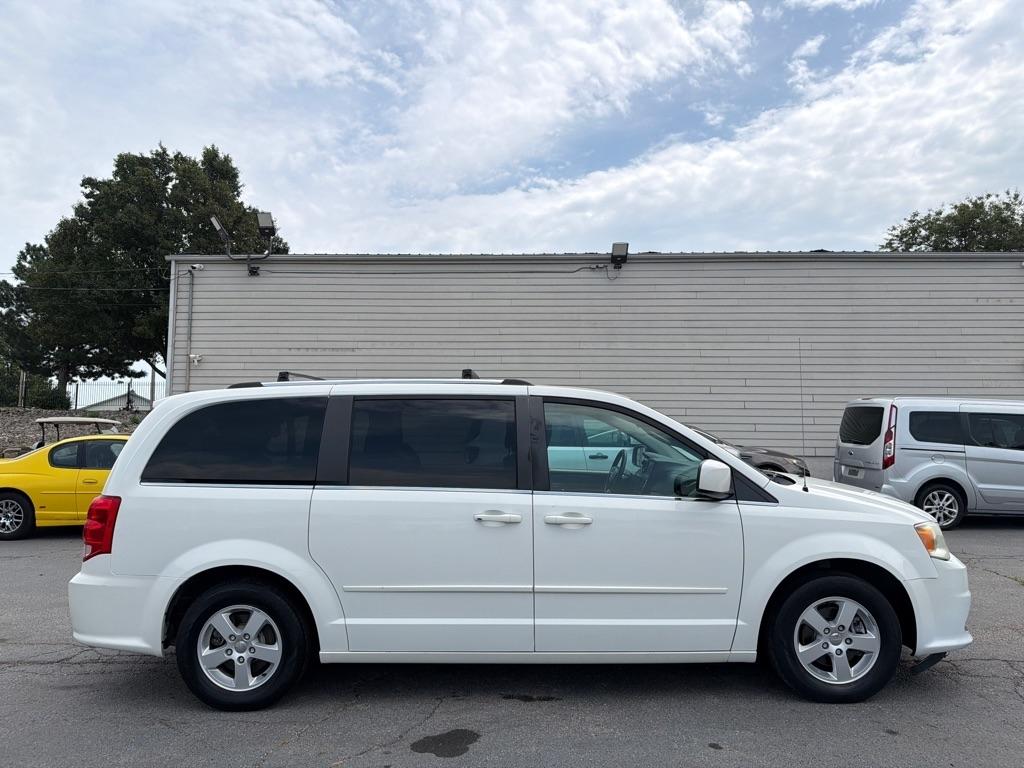 Dodge Grand Caravan Crew 2011