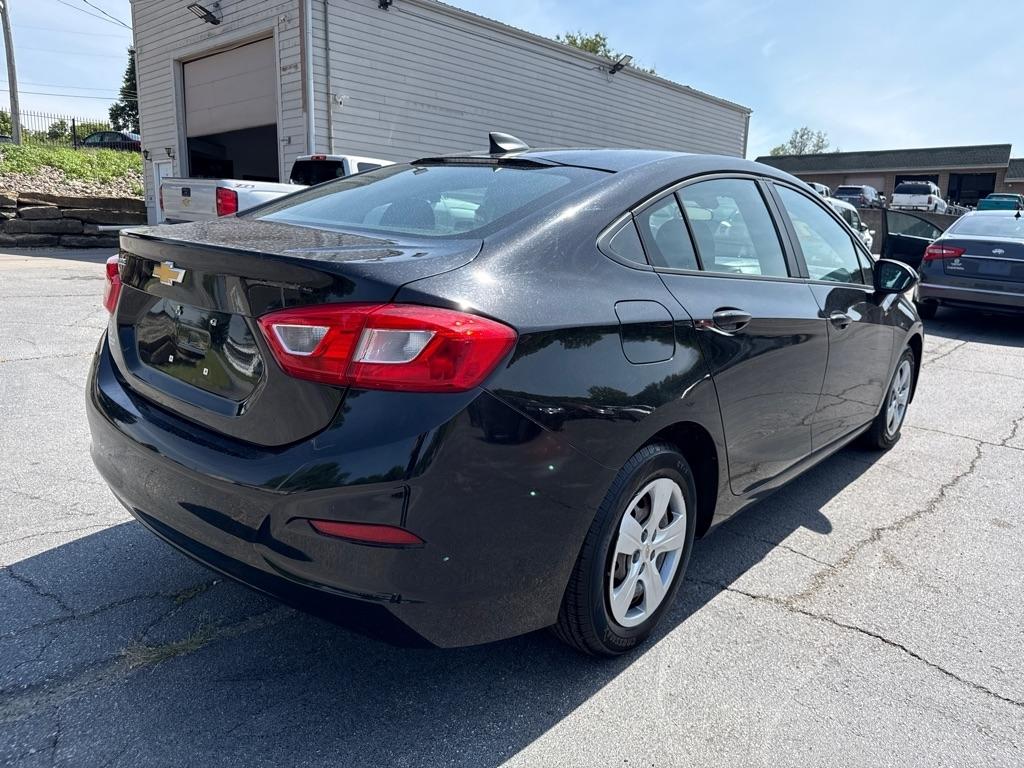 Chevrolet Cruze LS Auto 2017