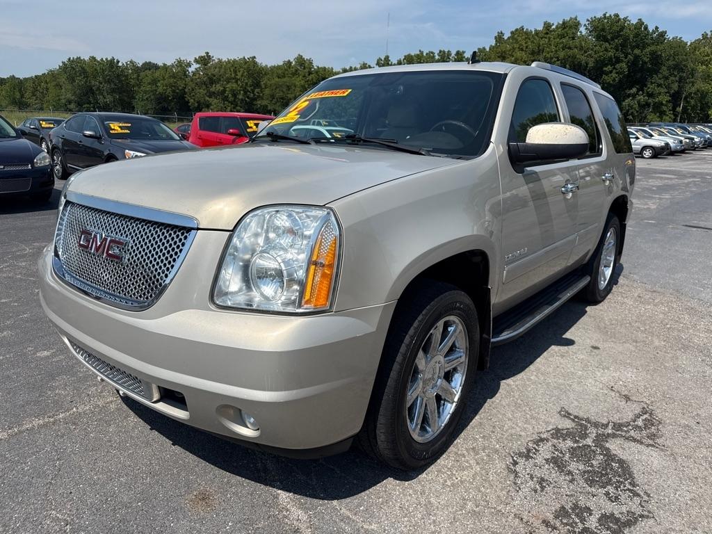 GMC Yukon Denali 4WD 2012