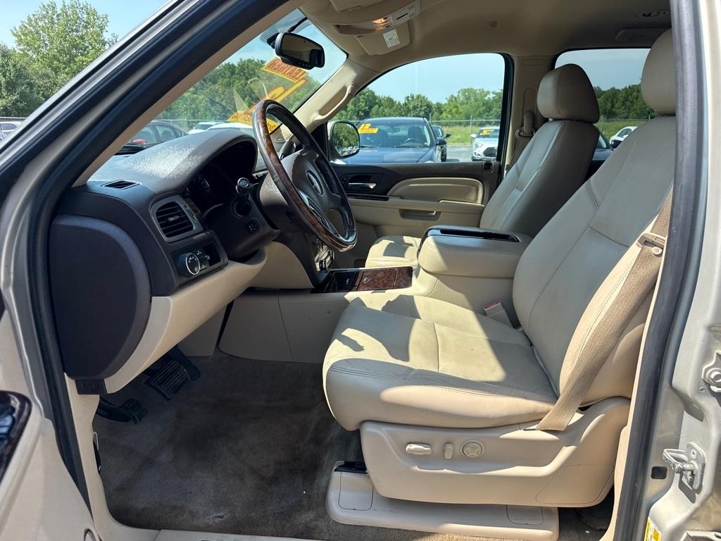 GMC Yukon Denali 4WD 2012