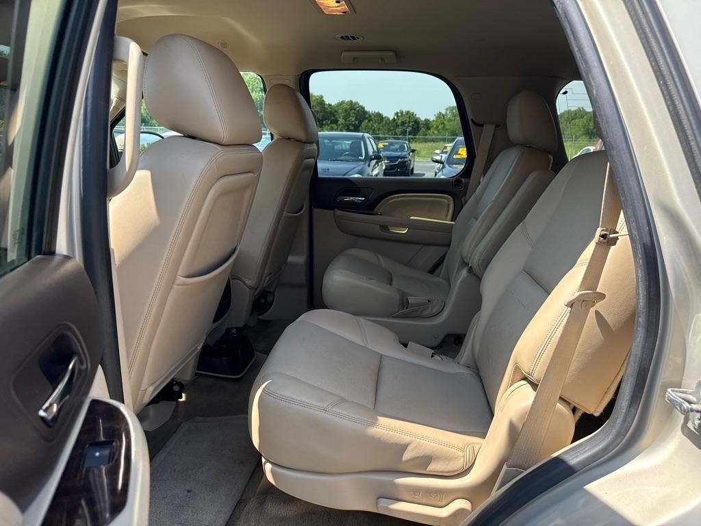 GMC Yukon Denali 4WD 2012