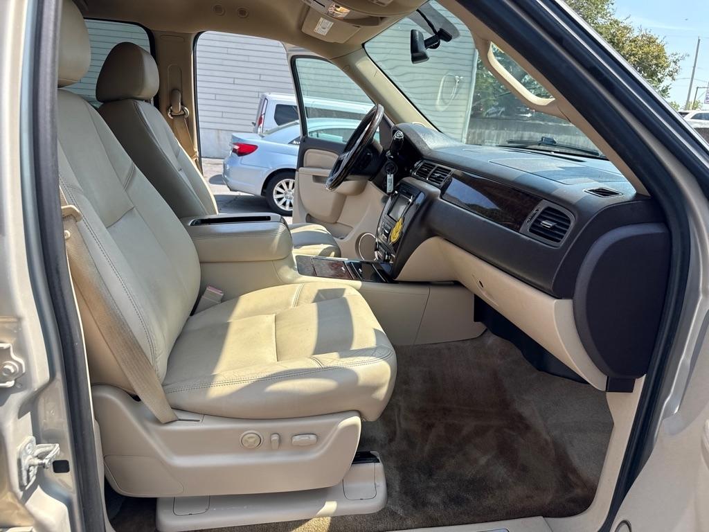 GMC Yukon Denali 4WD 2012
