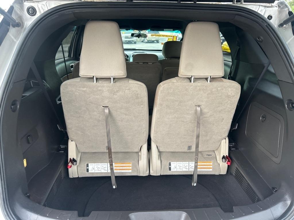 Ford Explorer Base FWD 2014