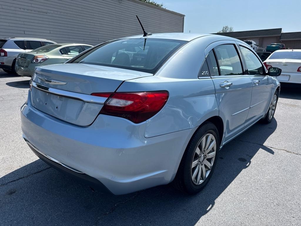 Chrysler 200 Limited 2013
