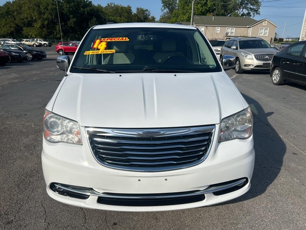 Chrysler Town & Country Limited 2014