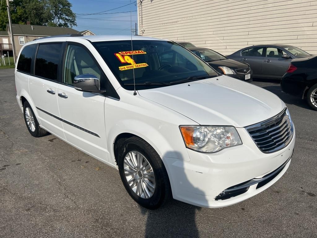 Chrysler Town & Country Limited 2014