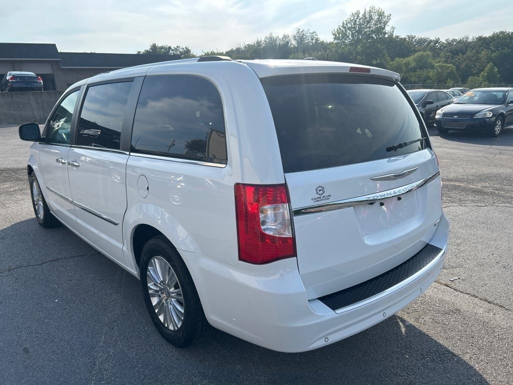 Chrysler Town & Country Limited 2014