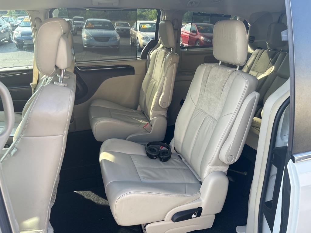 Chrysler Town & Country Limited 2014
