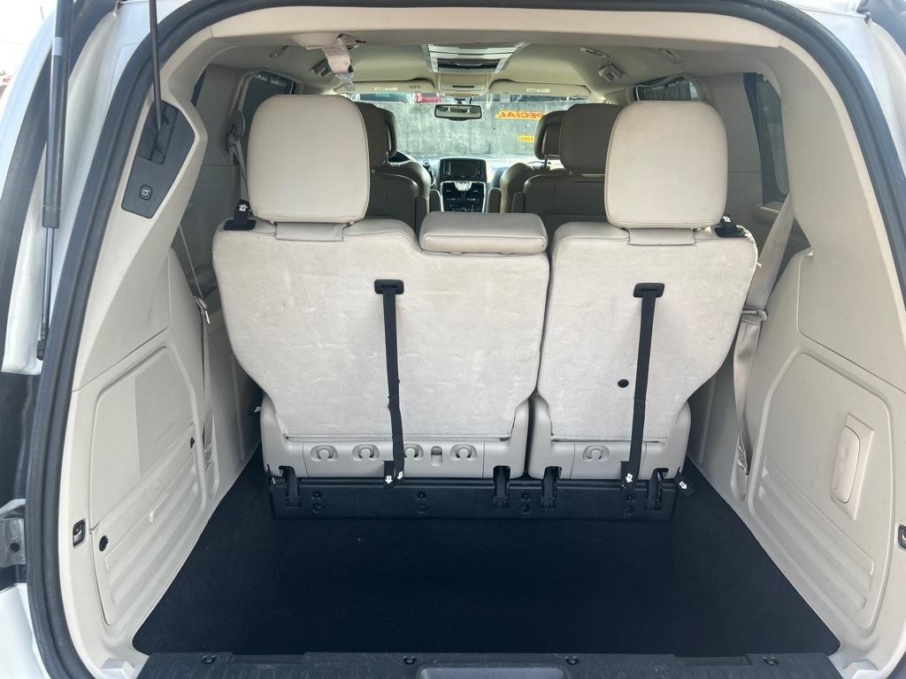 Chrysler Town & Country Limited 2014