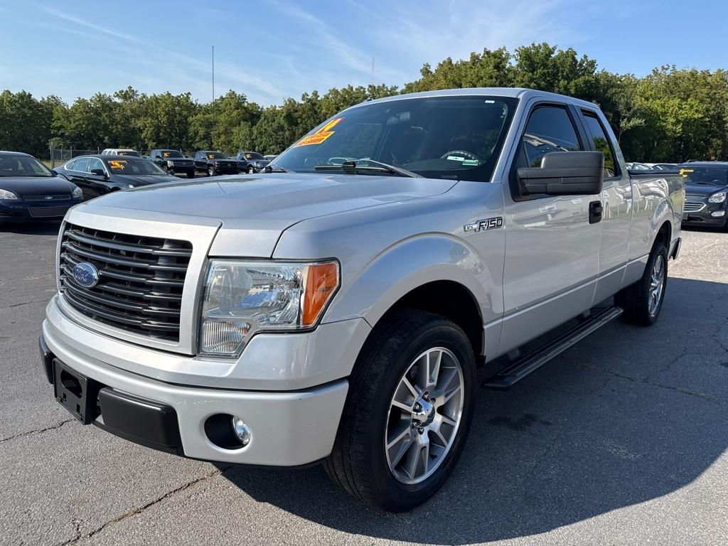 Ford F-150 XL SuperCab 8-ft. Bed 2WD 2014