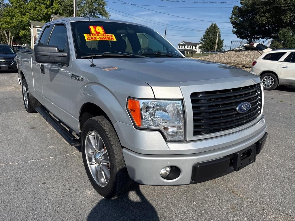 Ford F-150 XL SuperCab 8-ft. Bed 2WD 2014
