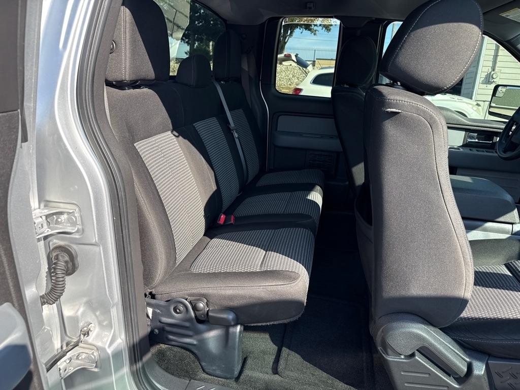Ford F-150 XL SuperCab 8-ft. Bed 2WD 2014