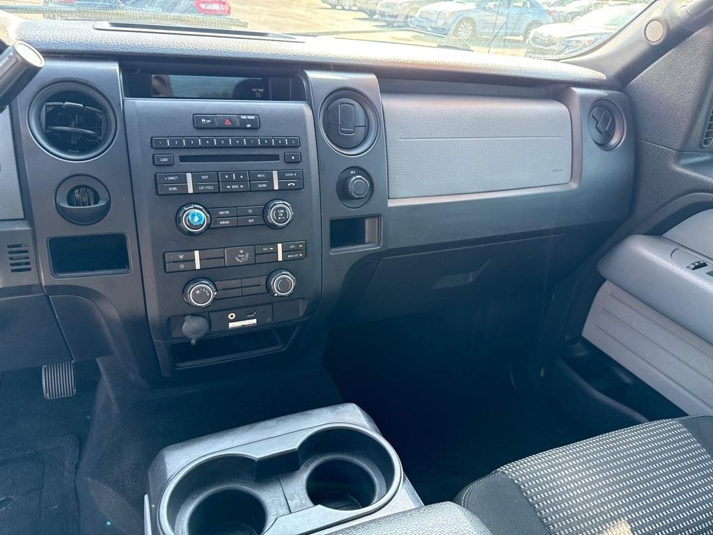 Ford F-150 XL SuperCab 8-ft. Bed 2WD 2014