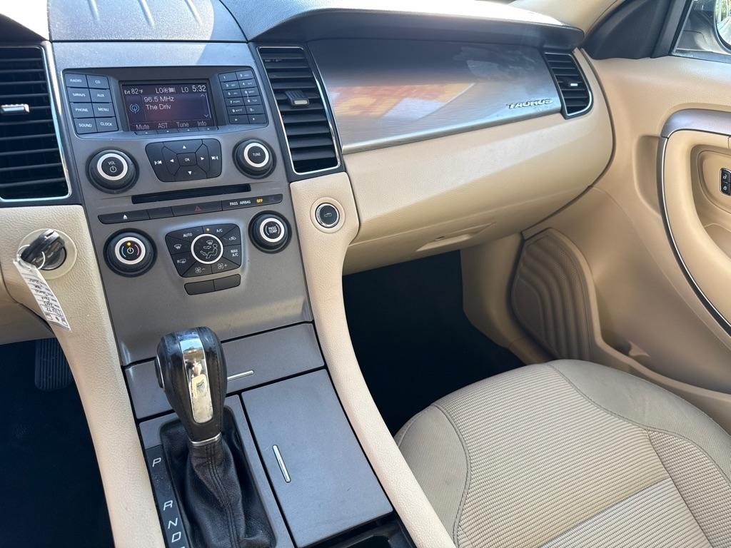 Ford Taurus SEL FWD 2013
