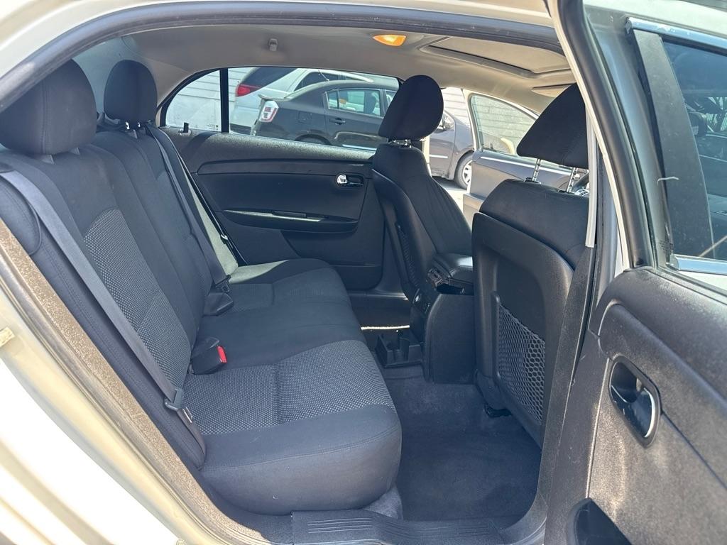 Chevrolet Malibu 1LT 2011