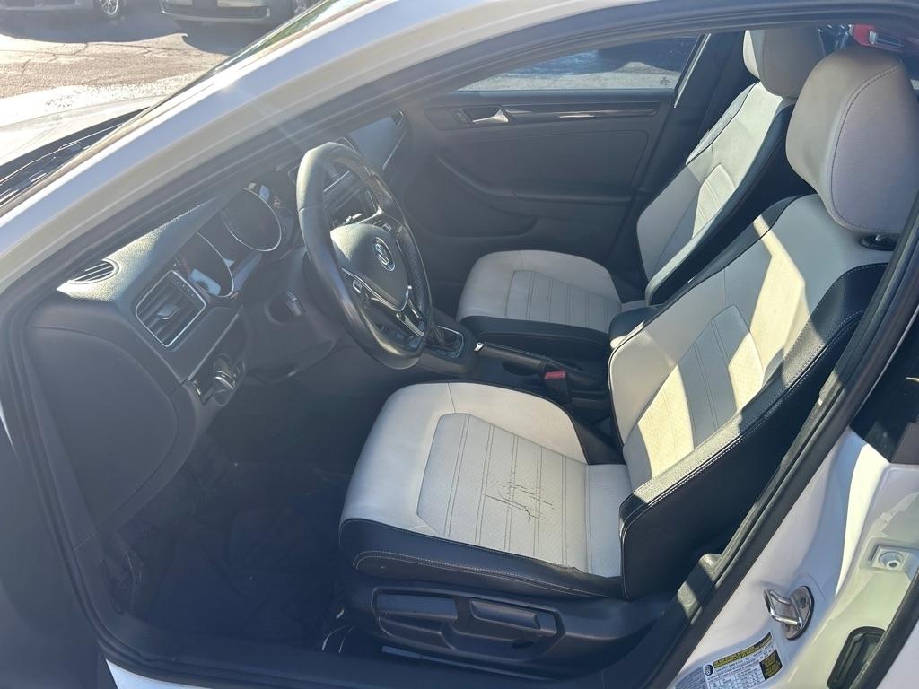 Volkswagen Jetta SE 6A 2015