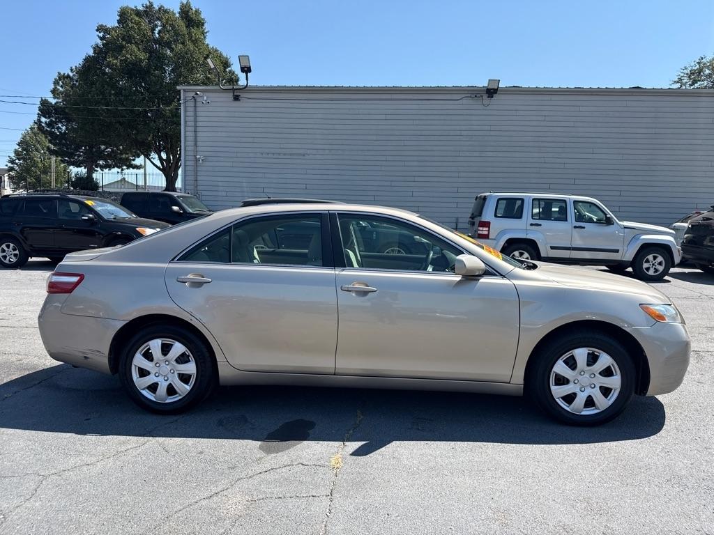 Toyota Camry SE 5-Spd AT 2009