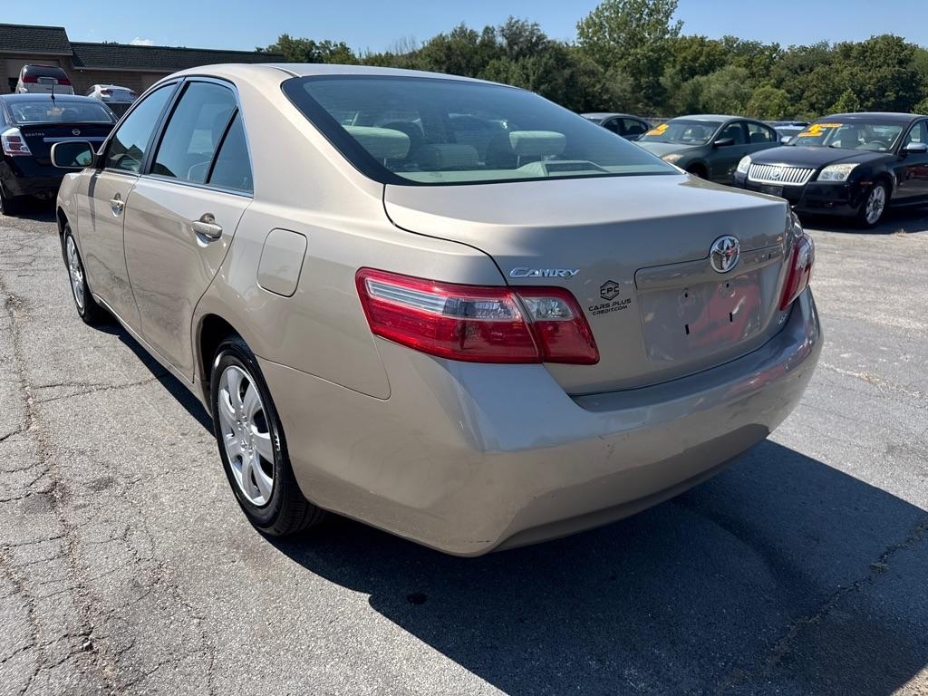 Toyota Camry SE 5-Spd AT 2009
