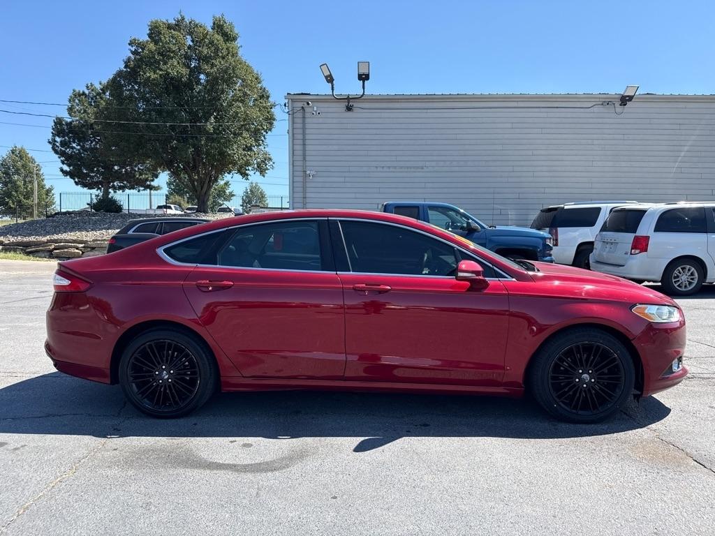 Ford Fusion SE 2016