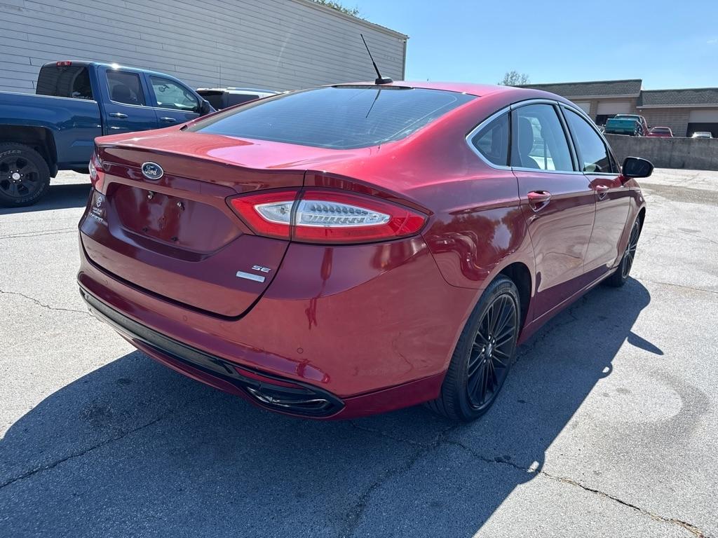 Ford Fusion SE 2016
