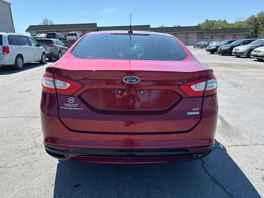 Ford Fusion SE 2016