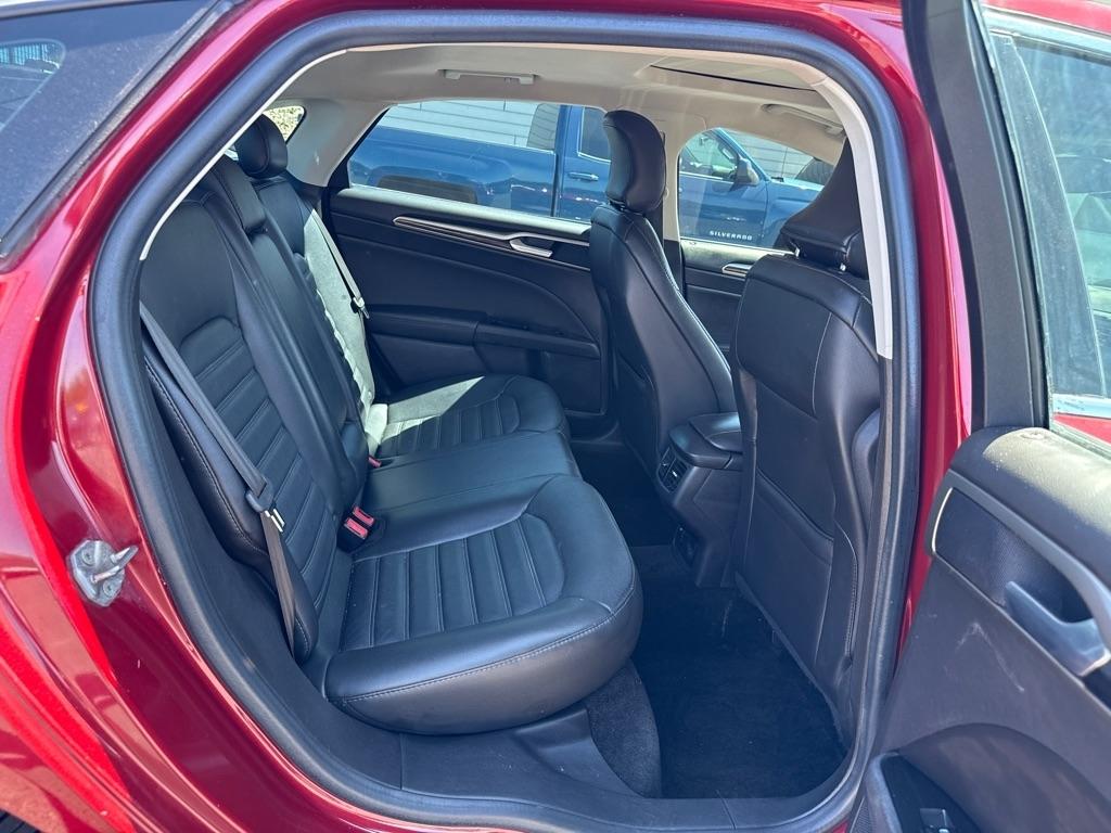 Ford Fusion SE 2016