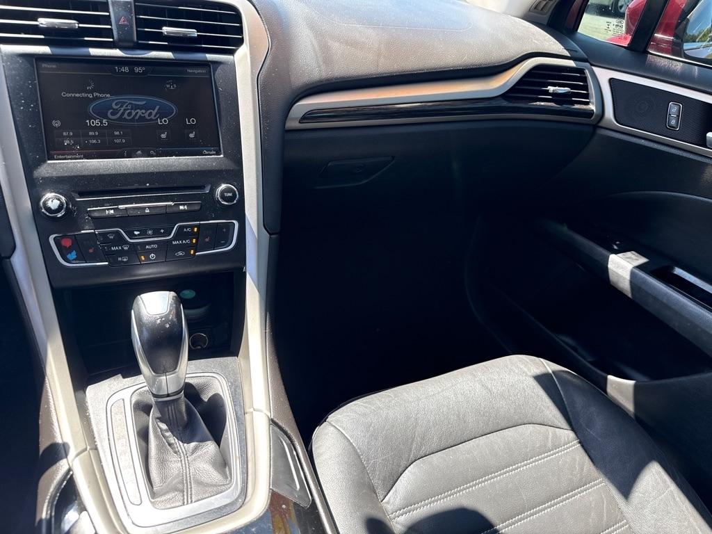 Ford Fusion SE 2016
