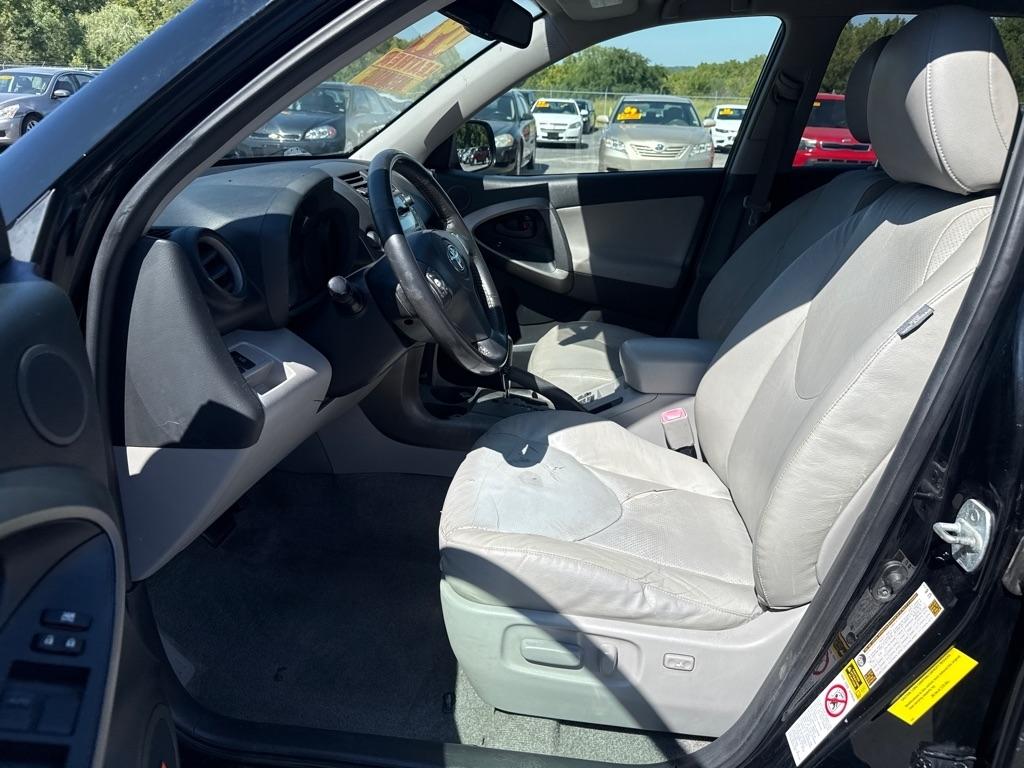 Toyota RAV4 Limited I4 2WD 2009