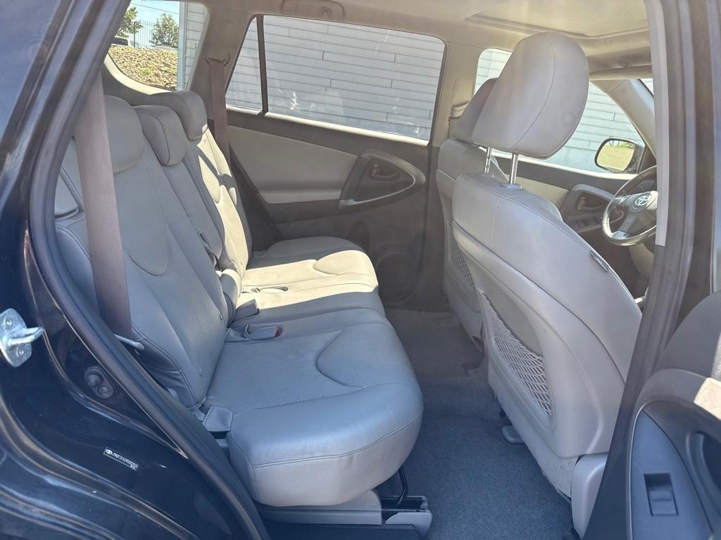 Toyota RAV4 Limited I4 2WD 2009