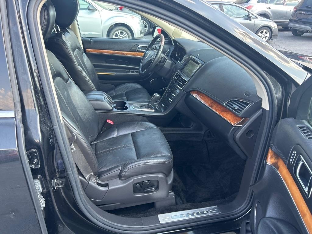 Lincoln MKT 3.5L with EcoBoost AWD 2014