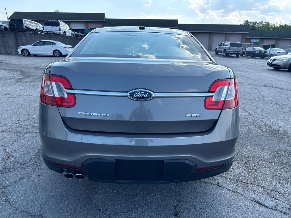 Ford Taurus SEL FWD 2012