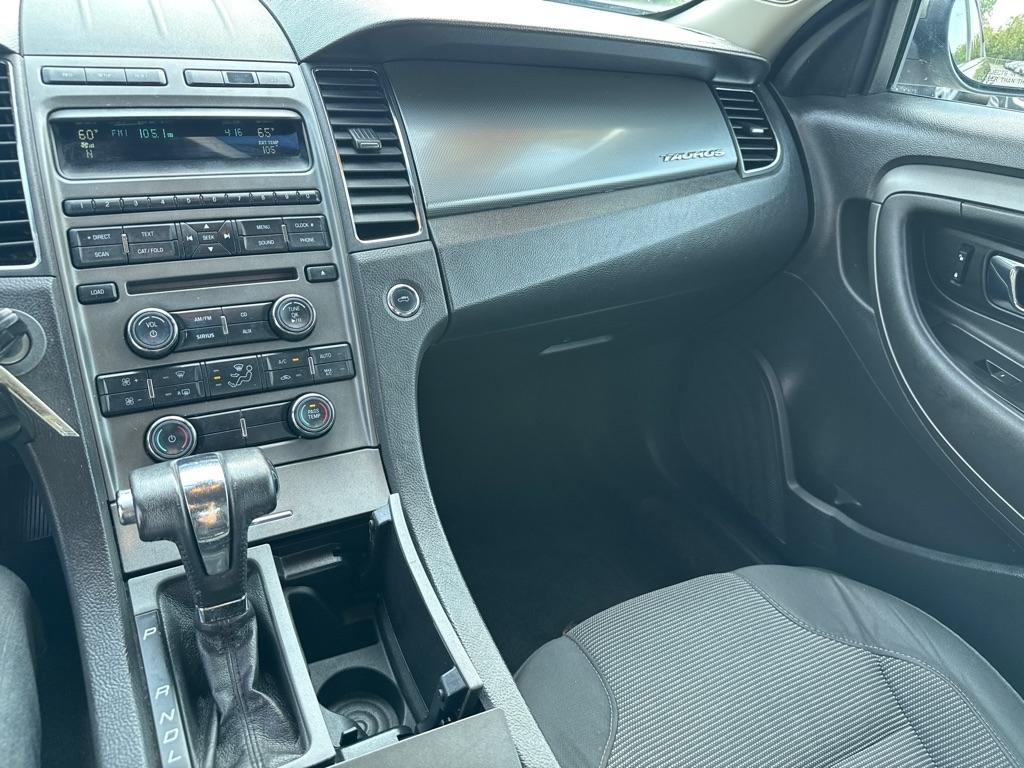 Ford Taurus SEL FWD 2012