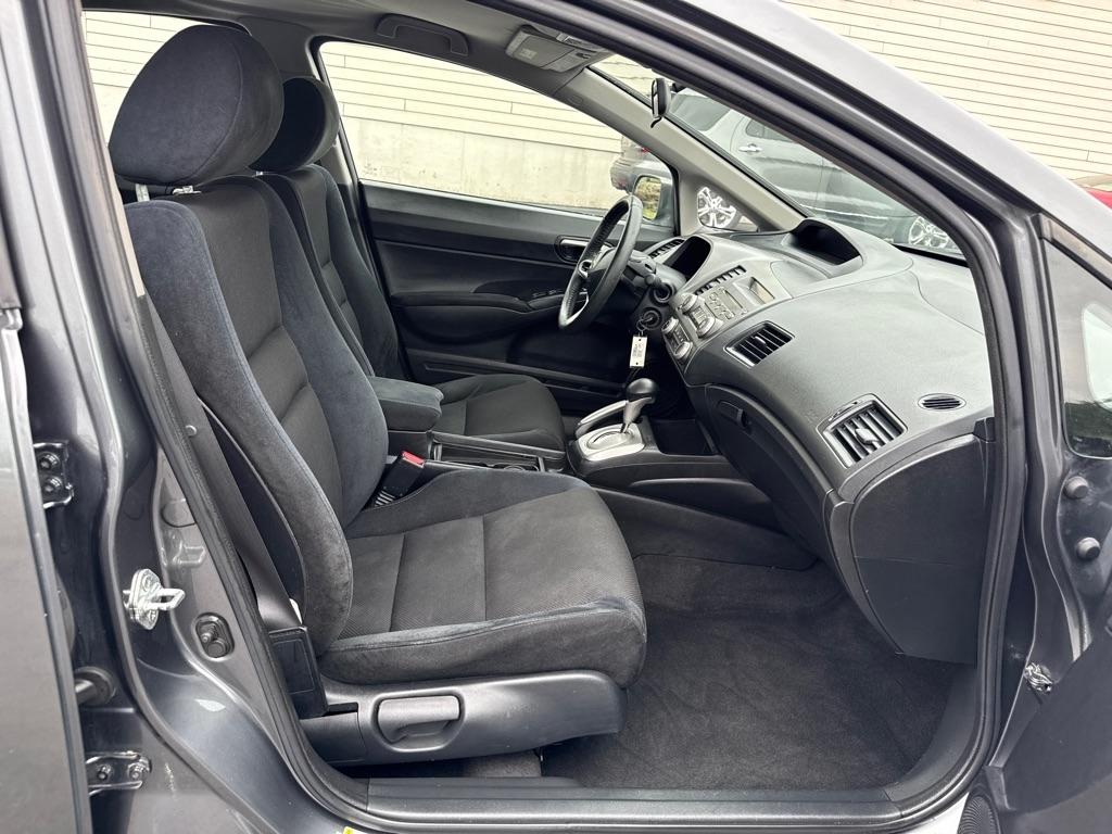 Honda Civic LX-S Sedan 5-Speed AT 2009