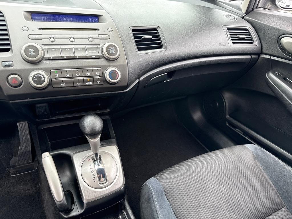 Honda Civic LX-S Sedan 5-Speed AT 2009