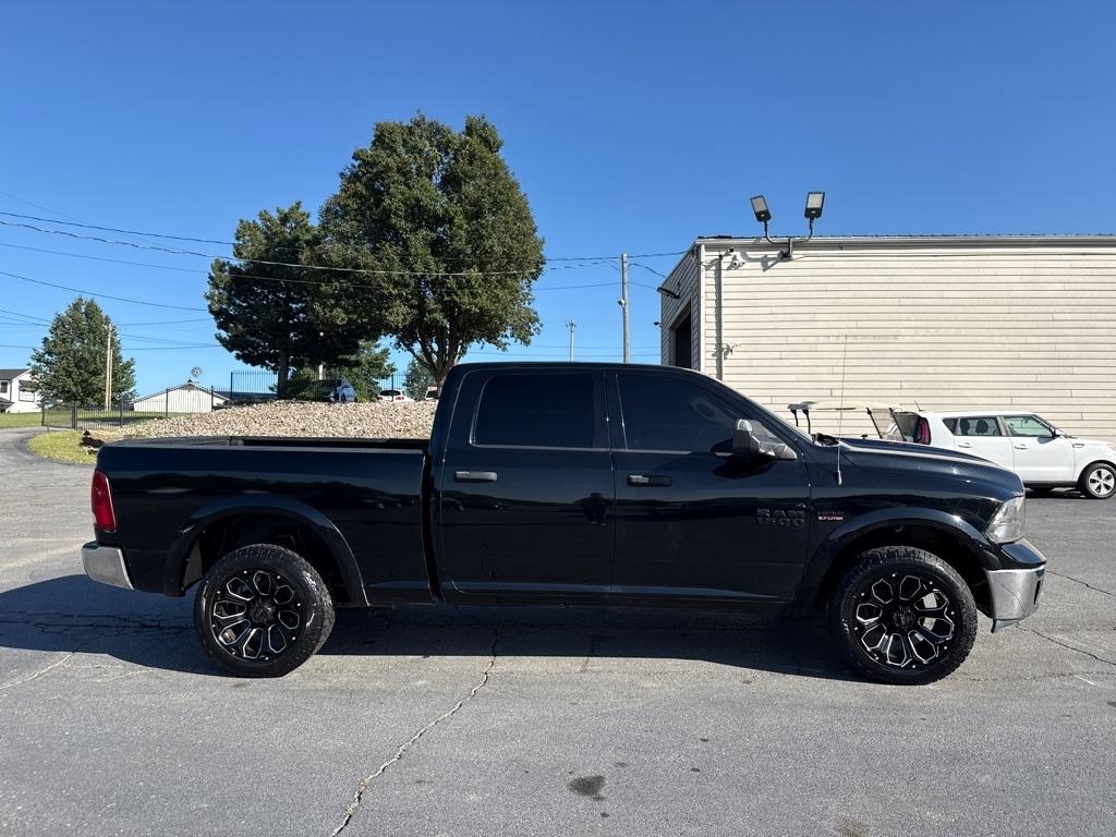 RAM 1500 SLT Crew Cab LWB 4WD 2015