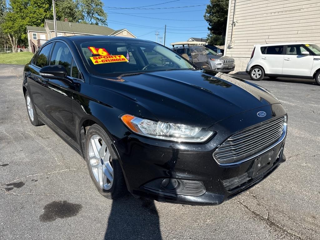 Ford Fusion SE 2016