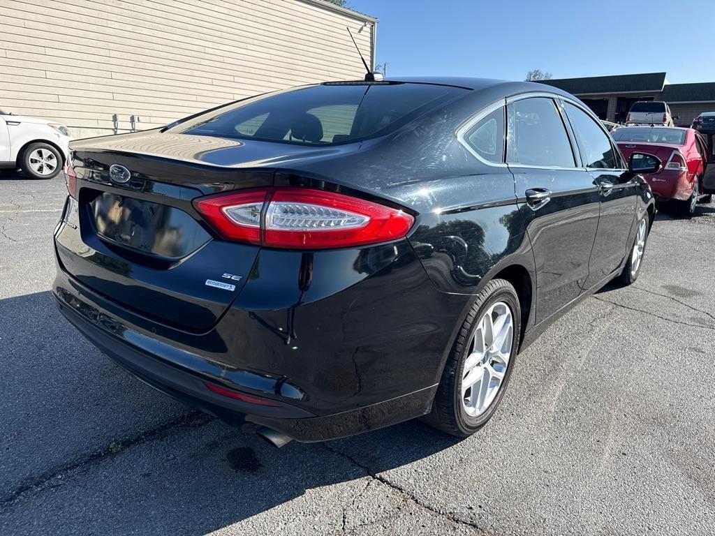 Ford Fusion SE 2016