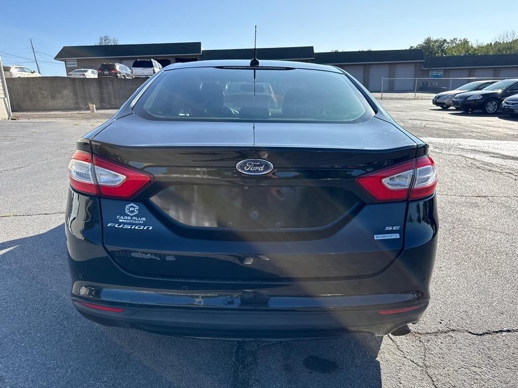 Ford Fusion SE 2016
