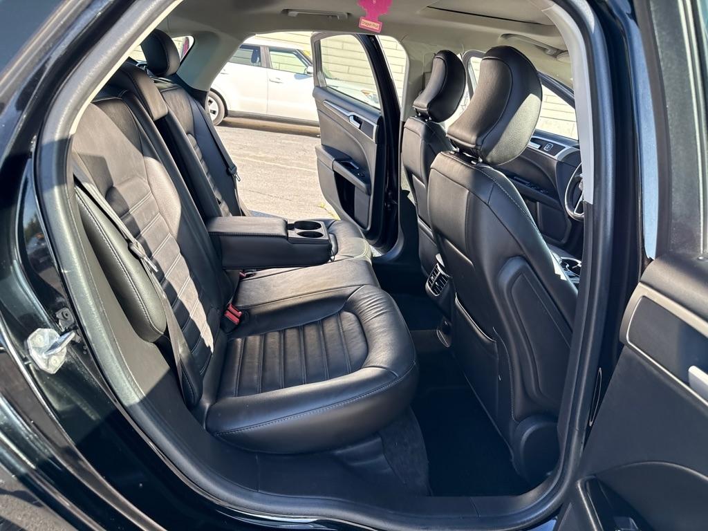Ford Fusion SE 2016