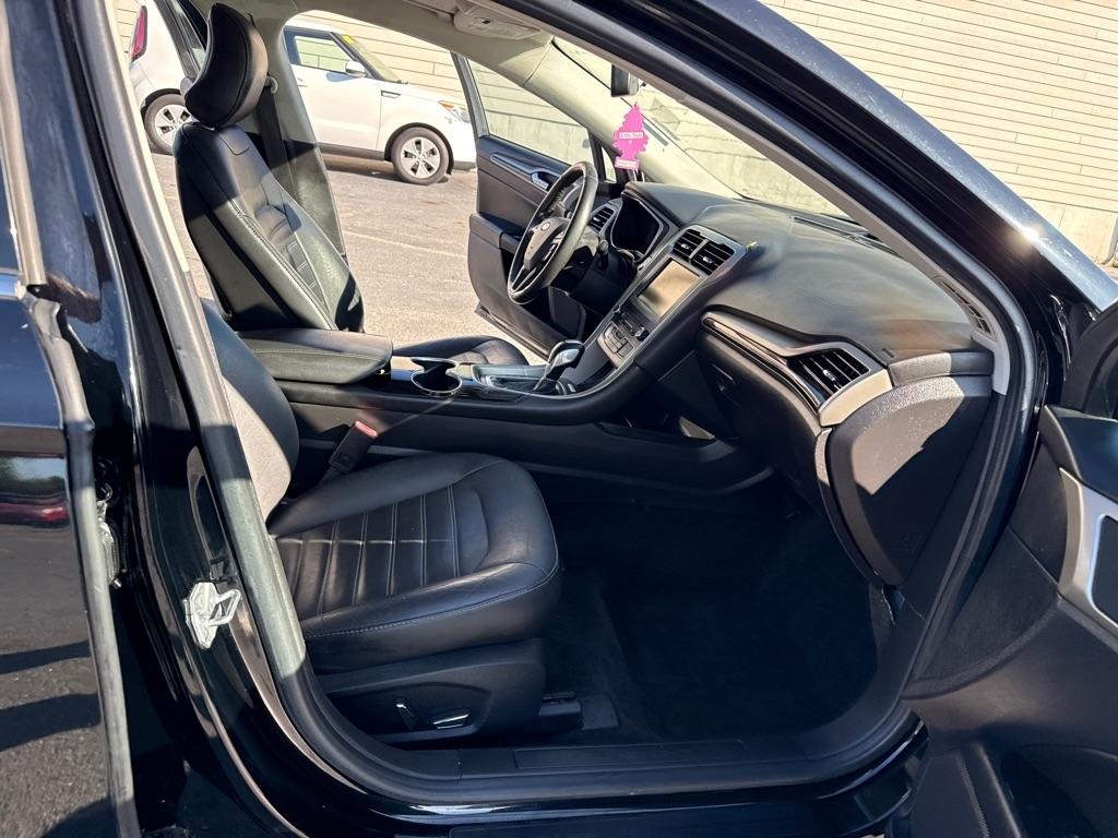 Ford Fusion SE 2016