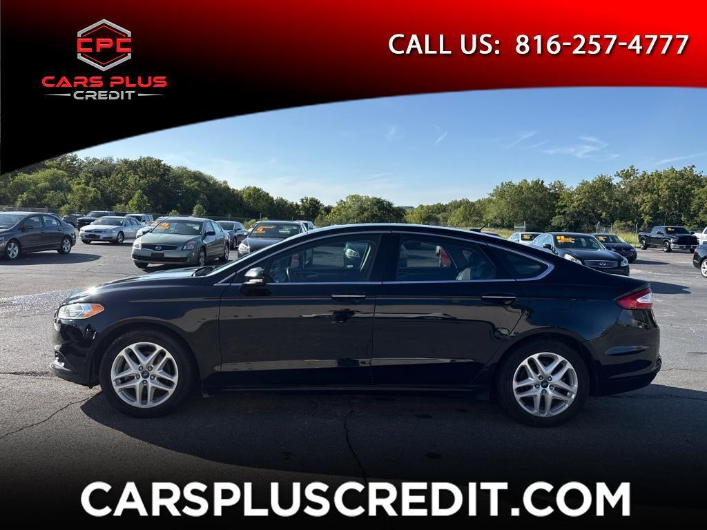 Ford Fusion SE 2016
