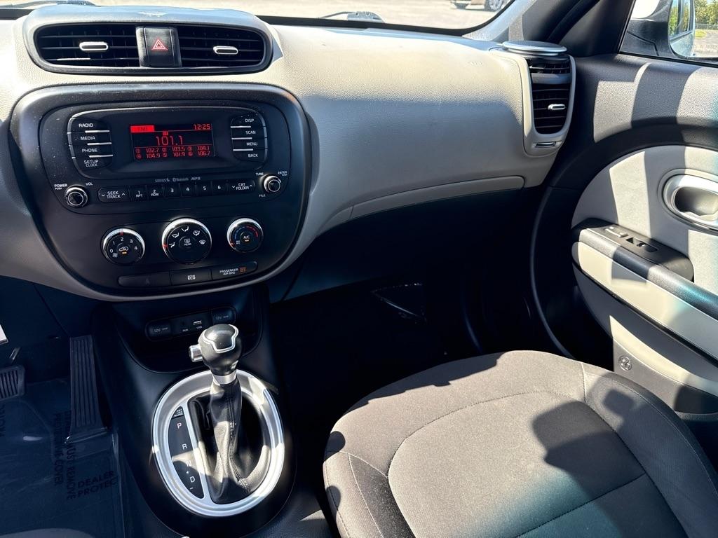 Kia Soul Base 6A 2016