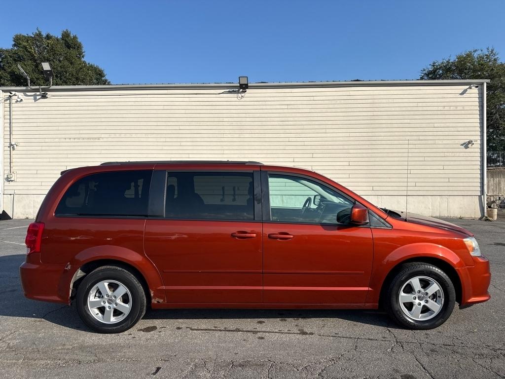 Dodge Grand Caravan SXT 2012