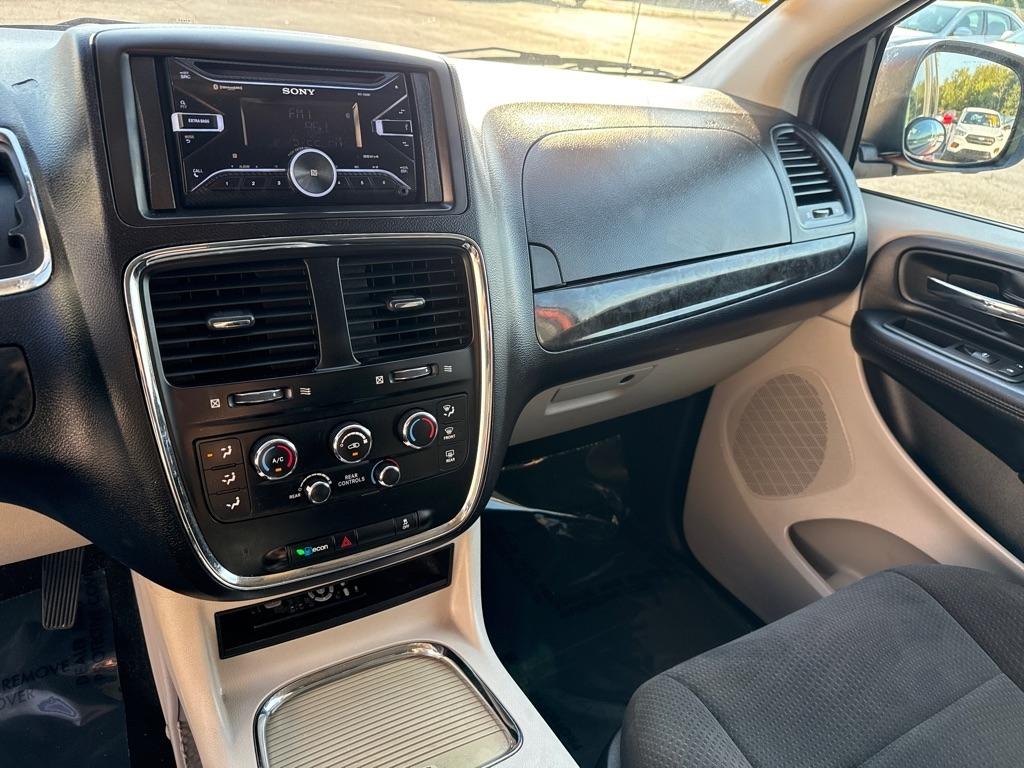 Dodge Grand Caravan SXT 2012