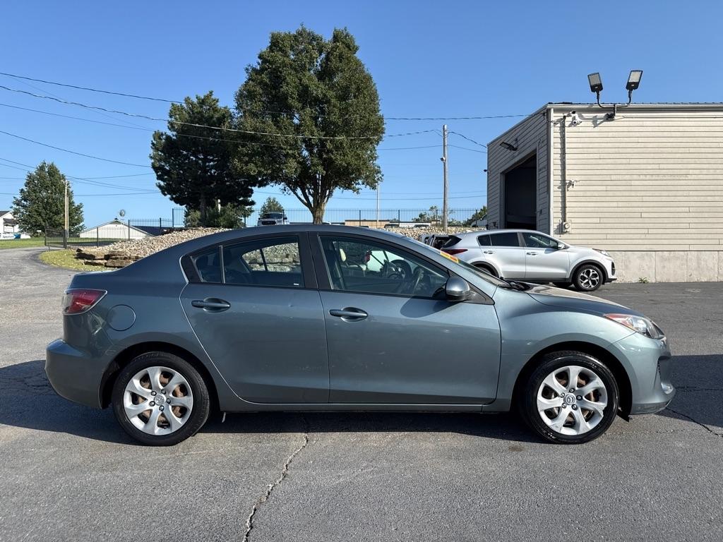 Mazda MAZDA3 i Sport 4-Door 2013
