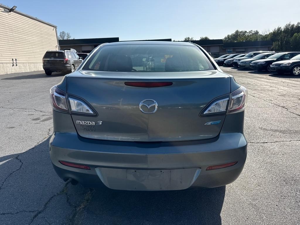 Mazda MAZDA3 i Sport 4-Door 2013