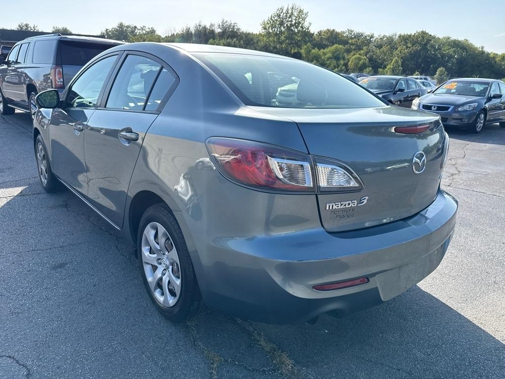 Mazda MAZDA3 i Sport 4-Door 2013