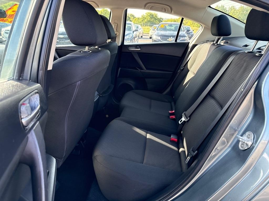 Mazda MAZDA3 i Sport 4-Door 2013